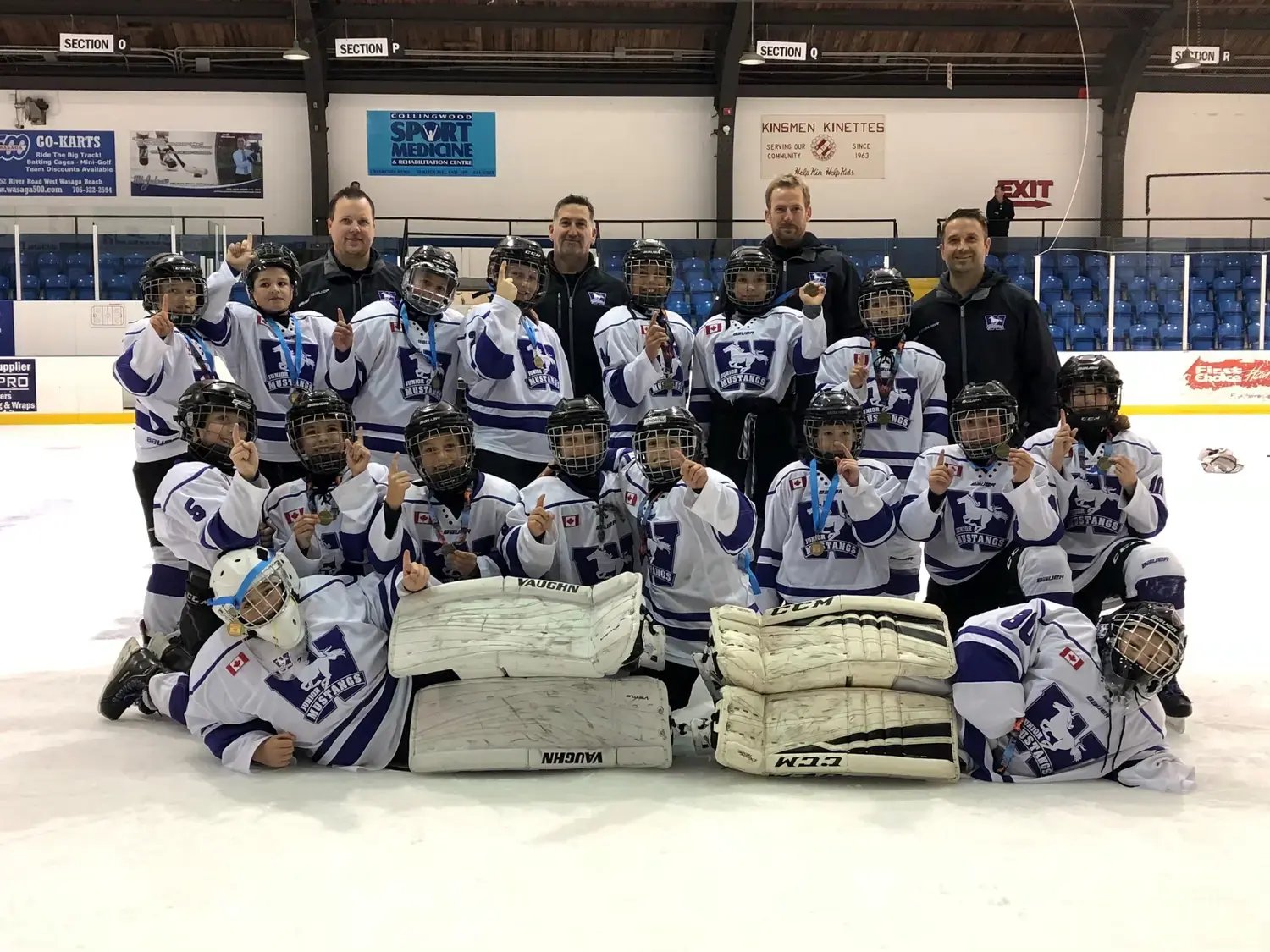 London Jr. Mustangs Purple youth hockey team