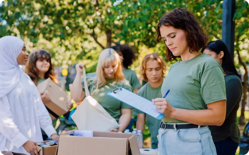 student club volunteers
